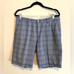 Hugo Boss Clyde size 32 navy blue plaid shorts perfect condition